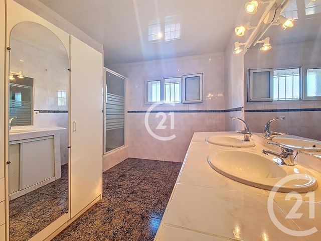 maison à vendre - 5 pièces - 136.0 m2 - CHATEAURENARD - 13 - PROVENCE-ALPES-COTE-D-AZUR - Century 21 Terre De Provence