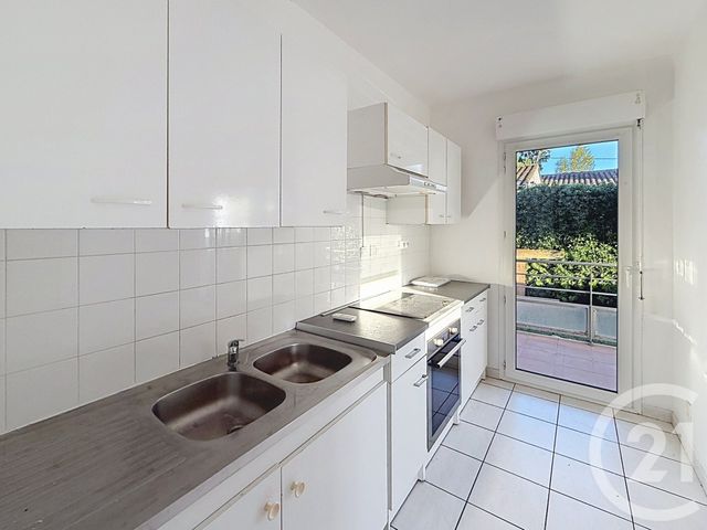 Appartement T3 à vendre - 3 pièces - 66.89 m2 - CHATEAURENARD - 13 - PROVENCE-ALPES-COTE-D-AZUR - Century 21 Terre De Provence
