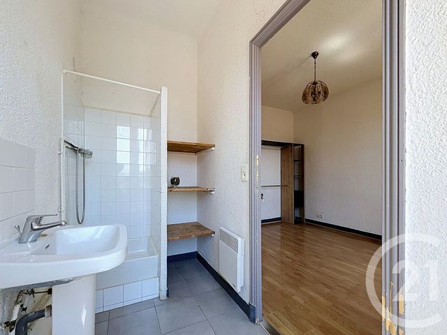 Appartement à louer - 2 pièces - 39.16 m2 - CHATEAURENARD - 13 - PROVENCE-ALPES-COTE-D-AZUR - Century 21 Terre De Provence