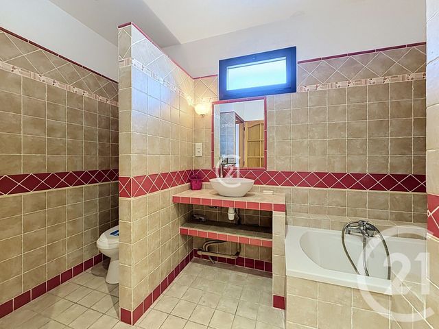 maison à vendre - 6 pièces - 191.2 m2 - EYRAGUES - 13 - PROVENCE-ALPES-COTE-D-AZUR - Century 21 Terre De Provence