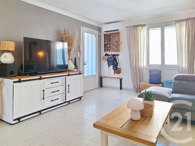 Appartement T3 à vendre - 3 pièces - 82.56 m2 - CHATEAURENARD - 13 - PROVENCE-ALPES-COTE-D-AZUR - Century 21 Terre De Provence