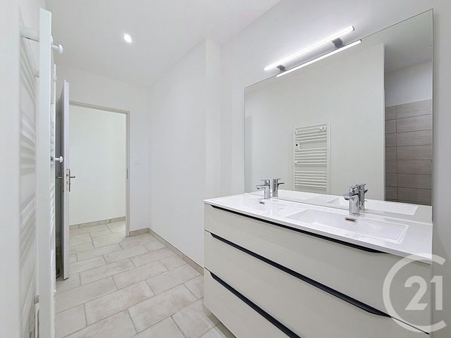 maison à louer - 4 pièces - 91.63 m2 - NOVES - 13 - PROVENCE-ALPES-COTE-D-AZUR - Century 21 Terre De Provence