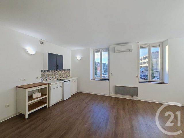 Appartement F1 à louer - 1 pièce - 26.78 m2 - CHATEAURENARD - 13 - PROVENCE-ALPES-COTE-D-AZUR - Century 21 Terre De Provence