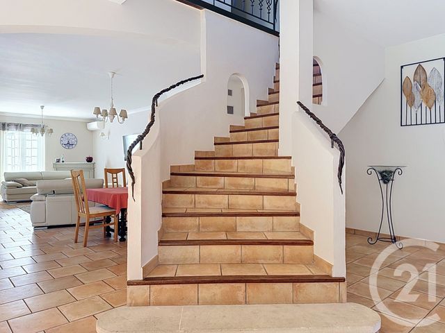 maison à vendre - 5 pièces - 231.0 m2 - MORIERES LES AVIGNON - 84 - PROVENCE-ALPES-COTE-D-AZUR - Century 21 Terre De Provence