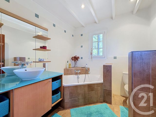 maison à vendre - 5 pièces - 231.0 m2 - MORIERES LES AVIGNON - 84 - PROVENCE-ALPES-COTE-D-AZUR - Century 21 Terre De Provence