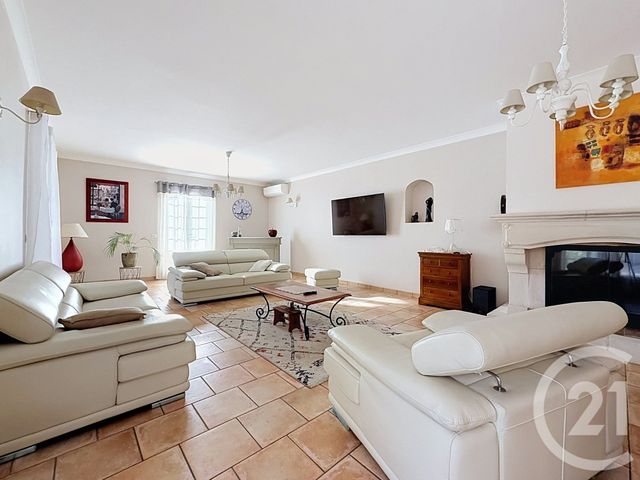 maison à vendre - 5 pièces - 231.0 m2 - MORIERES LES AVIGNON - 84 - PROVENCE-ALPES-COTE-D-AZUR - Century 21 Terre De Provence