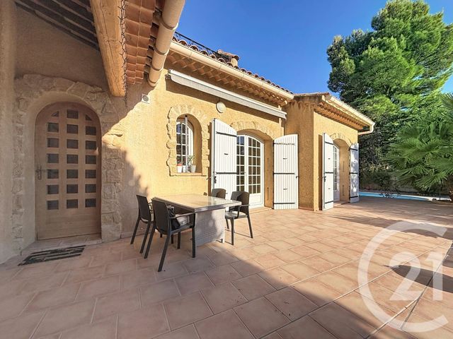maison à vendre - 5 pièces - 231.0 m2 - MORIERES LES AVIGNON - 84 - PROVENCE-ALPES-COTE-D-AZUR - Century 21 Terre De Provence