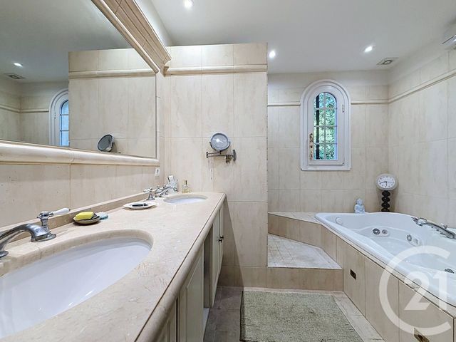 maison à vendre - 5 pièces - 231.0 m2 - MORIERES LES AVIGNON - 84 - PROVENCE-ALPES-COTE-D-AZUR - Century 21 Terre De Provence
