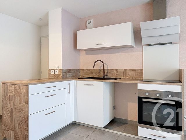 Appartement T3 à louer - 3 pièces - 54.03 m2 - AVIGNON - 84 - PROVENCE-ALPES-COTE-D-AZUR - Century 21 Terre De Provence