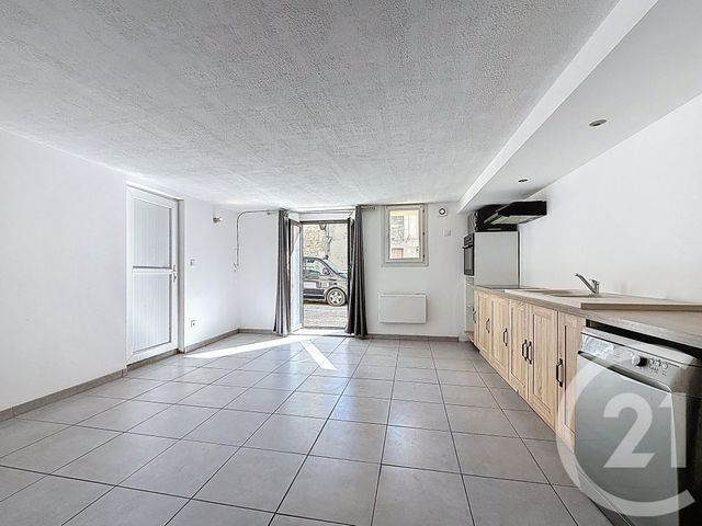 commerce à louer - 54.01 m2 - CHATEAURENARD - 13 - PROVENCE-ALPES-COTE-D-AZUR - Century 21 Terre De Provence