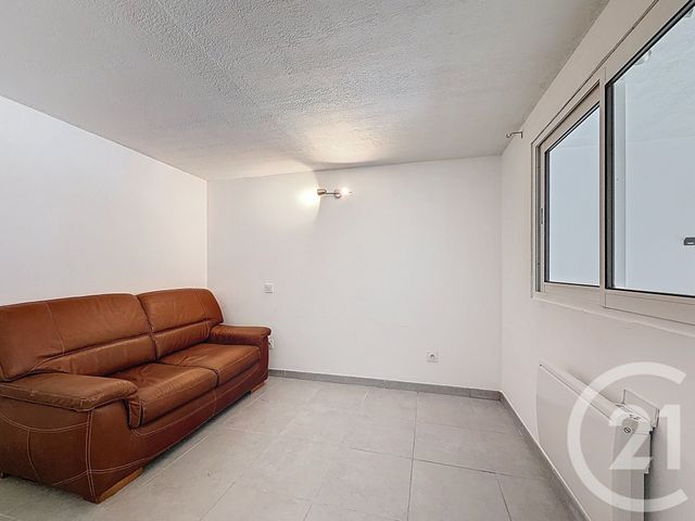 commerce à louer - 54.01 m2 - CHATEAURENARD - 13 - PROVENCE-ALPES-COTE-D-AZUR - Century 21 Terre De Provence