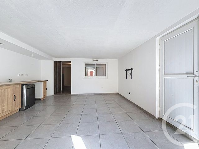 commerce - CHATEAURENARD - 13