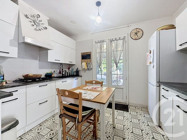 maison à vendre - 4 pièces - 84.75 m2 - CHATEAURENARD - 13 - PROVENCE-ALPES-COTE-D-AZUR - Century 21 Terre De Provence