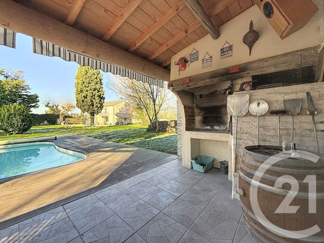 maison à vendre - 6 pièces - 188.7 m2 - NOVES - 13 - PROVENCE-ALPES-COTE-D-AZUR - Century 21 Terre De Provence