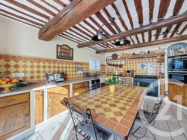 maison à vendre - 6 pièces - 188.7 m2 - NOVES - 13 - PROVENCE-ALPES-COTE-D-AZUR - Century 21 Terre De Provence