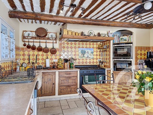 maison à vendre - 6 pièces - 188.7 m2 - NOVES - 13 - PROVENCE-ALPES-COTE-D-AZUR - Century 21 Terre De Provence