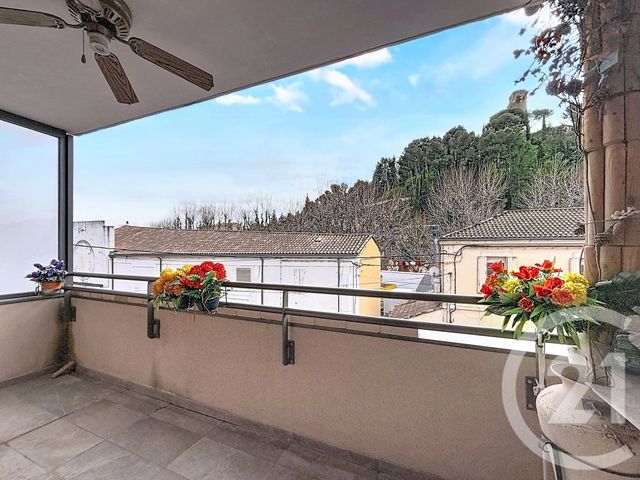 Appartement T3 à louer - 3 pièces - 62.39 m2 - CHATEAURENARD - 13 - PROVENCE-ALPES-COTE-D-AZUR - Century 21 Terre De Provence