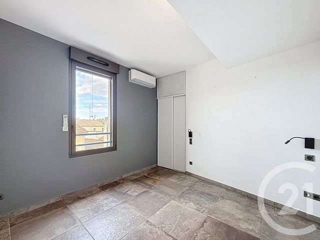 Appartement T3 à louer - 3 pièces - 62.39 m2 - CHATEAURENARD - 13 - PROVENCE-ALPES-COTE-D-AZUR - Century 21 Terre De Provence