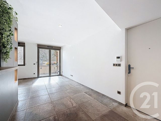 Appartement T3 à louer - 3 pièces - 62.39 m2 - CHATEAURENARD - 13 - PROVENCE-ALPES-COTE-D-AZUR - Century 21 Terre De Provence