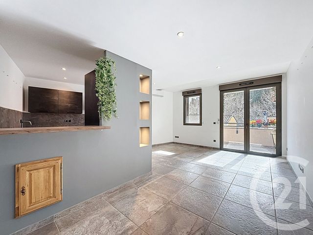 Appartement T3 à louer - 3 pièces - 62.39 m2 - CHATEAURENARD - 13 - PROVENCE-ALPES-COTE-D-AZUR - Century 21 Terre De Provence