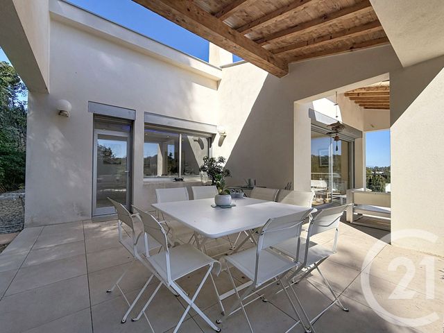 maison à vendre - 9 pièces - 173.04 m2 - CHATEAURENARD - 13 - PROVENCE-ALPES-COTE-D-AZUR - Century 21 Terre De Provence