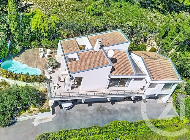 maison à vendre - 9 pièces - 173.04 m2 - CHATEAURENARD - 13 - PROVENCE-ALPES-COTE-D-AZUR - Century 21 Terre De Provence
